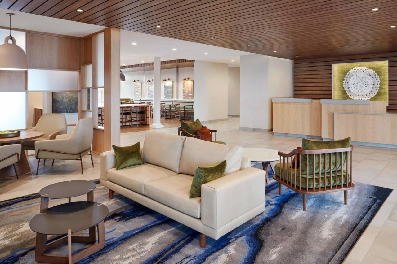 Hotel Fairfield & By Marriott Lodi